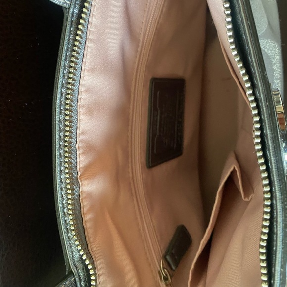 Coach satchel purse in grey/silver - Picture 5 of 9